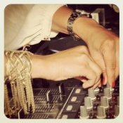 Обложка Basil Hardhaus – Make Me Dance (Vocal)