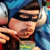 Oliver Tree – Superhero