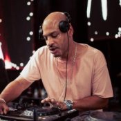 Обложка Dennis Ferrer – Hey Hey