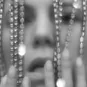 Skylar Grey – Vampire At The Swimming Pool