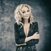 Обложка Кристина Орбакайте & LRK Trio – Если дождь по стеклу (Live)