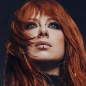 Обложка Юлия Савичева – Осторожно